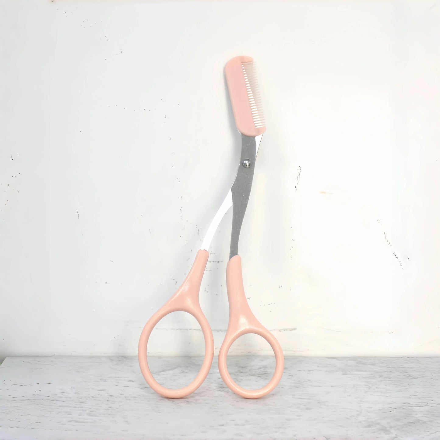 Pink eyebrow trimming scissors with built-in comb - stainless steel,